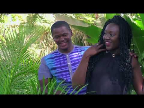 " Femmes au foyer" générique debut chanté par Eudoxie Moundéré