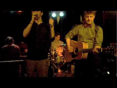 Joakim & Joel spelar på Mosebacke april 2009 (live)