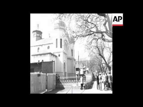 SYND 17 09 67 TRIAL OF SOUTH AFRICANS CHARGES WITH TERRORISM