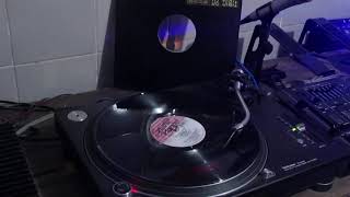 BB Stone & DJ Digit - Feel the Vibe (J&B Vocal Mix) / (J&B On The Rocks Dub)