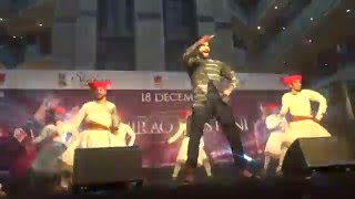 Super dance on Malhari Song |  Ranveer Singh in Ambience Mall, Gurgaon| Bajirao Mastani |