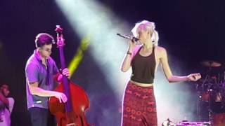 Jenny and the Mexicats ( Tiene espinas el rosal) Festival Internacional de Jazz, Mazunte, Oaxaca