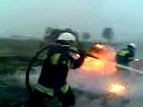 OSP WRZOSKI dogasza spalony stog słomy w Chróścinie