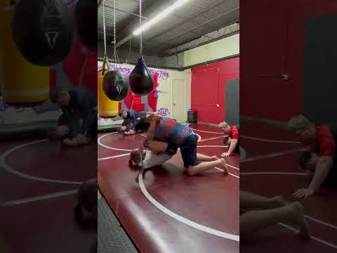 Armbar/Triangle Dilemma From Closed Guard #bjj #jiujitsu #triangle #meta @MetaJiujitsuWv