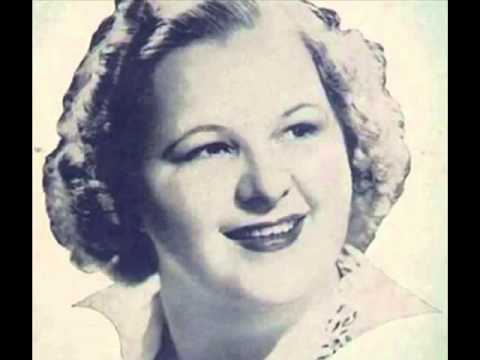 Kate Smith: Trade Winds  (with lyrics)
