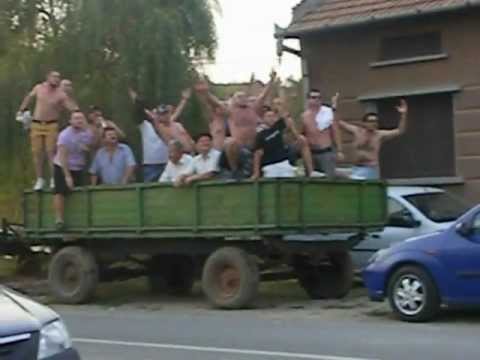 Unirea Leucuşeşti - ASU Politehnica 1-4. Suporterii cântă "Horto Magiko" din remorcă :)