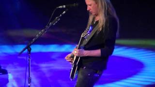 Alice in Chains - Grind - Live Key Arena Seattle,WA (10/8/2010) FULL HD