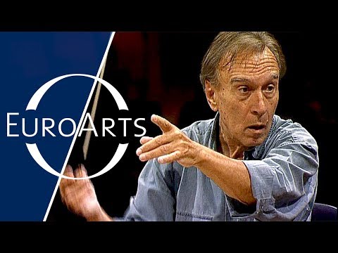 Claudio Abbado: Hearing the Silence (Sketches for a Portrait by Paul Smaczny)
