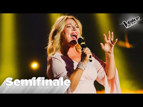 Flora canta ”Moon river" di Audrey Hepburn | The Voice Senior Italy Semifinale