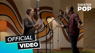 ANNA LOOS &amp; JOHANNES OERDING – Das alles geht hier (Offizielles Video)