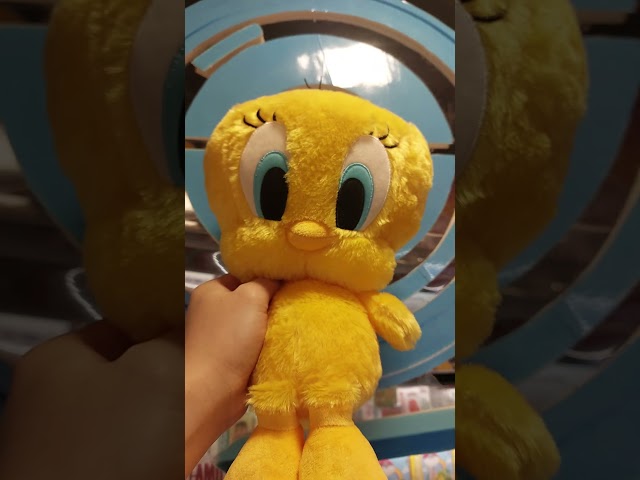 Vídeo relacionado con Jazwares Looney Tunes Tweety Bird - Peluche para dormir de 18 pulgadas, ultrasuave, con licencia oficial de Warner Brothers a partir de 2 años