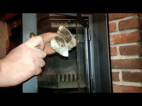 kaminscheibe mit Hausmittel reinigen lifehack... Asche das wundermittel