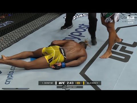 Terrance McKinney KNOCKED OUT by FLYING KNEE!!!