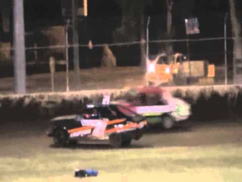 Junior Sedans - Final - Lockyer Valley Speedway - 8/11/2014