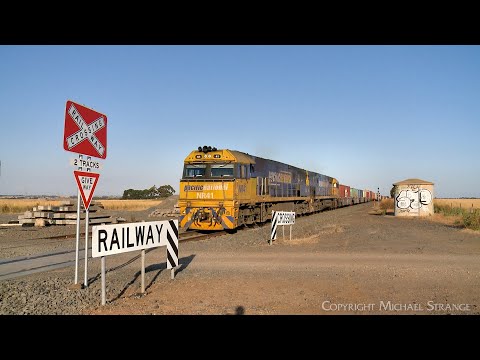2MA5 Pacific National Intermodal Container Freight Train (23/1/2023) - PoathTV Australian Railways