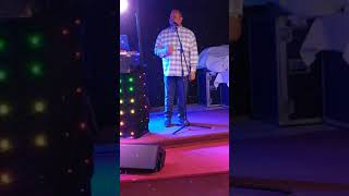 Bill Pidgley singing Help me make it through the night