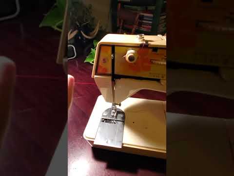 Singer Genie - How to thread the machine and bobbin.