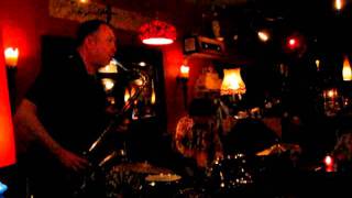 John Butcher / Gino Robair duo, live at Parazzar, Bruges, 2011-06-07 [excerpt 1]
