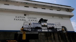 preview picture of video 'PANAMA CANAL PART 3 of 3 documentary travelogue 2013 Gatun Locks lowering down to sea level'