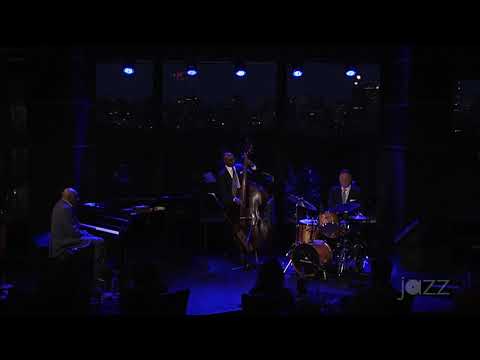 Harold Mabern Trio (Nat Reeves & Joe Farnsworth) Live at Dizzy's Club 2017 (1) - How Insensitive