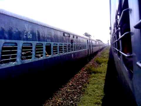 Dn Geetanjali exp crosses 12871 up Ispat Express