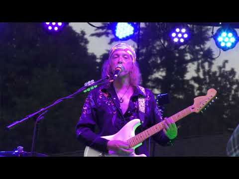 Randy Hansen performing Little Wing