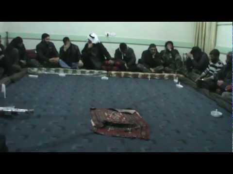 جلسة لعناصر كتيبة أسود الصاخور العاملة في مدينة حلب