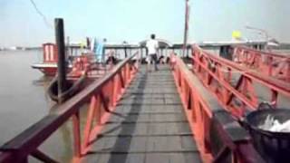 preview picture of video 'Samut Prakan Pier, Ferry trip across the Chao Phraya River ( The Boarding ), Thailand.'