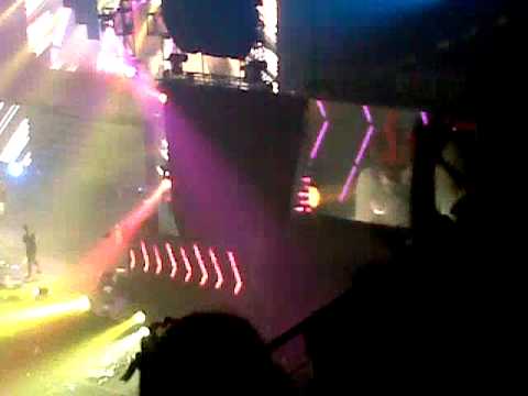 130302 WHAT TIME IS IT CONCERT PHILIPPINES - Hands Up