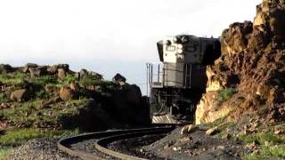 preview picture of video 'Ferronor, Las GR12 Llegando al puerto de Huasco.'