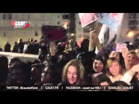 Cauet sur nrj - Justin Figeac Bieber crée l'émeute devant Bercy ! énorme!