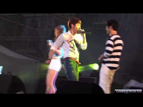 [FANCAM] BEAST (비스트) JunKwang (Junhyung and Kikwang) dancing [United Cube Festival 110814]