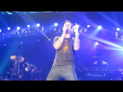 download lagu mp3 mp4 Maroon 5 Concert Glasgow, download lagu Maroon 5 Concert Glasgow gratis, unduh video klip Maroon 5 Concert Glasgow