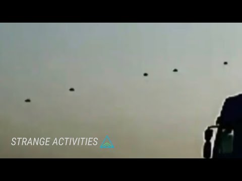 Mysterious Objects In Strict Formation! UAP / UFOs Flying In The Sky! Filmed In Warsaw, Poland 2021