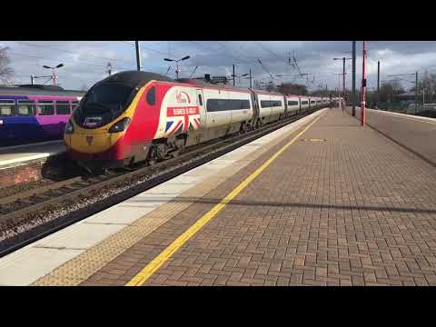 Trains at Wigan North Western (09/02/2019) (ft 66 drag and 57307 and 88003 for the Blue Boys tour)