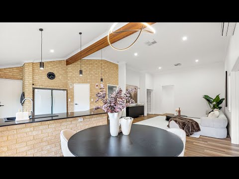 20 Browallia Close, Canning Vale, WA 6155, 4房, 2浴, 独立屋