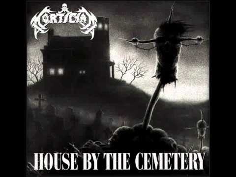 Videoclip de House By the Cemetery / Outro — Mortician