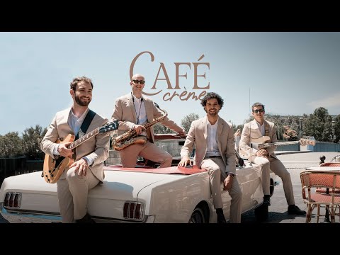 Café Crème Roaming Band