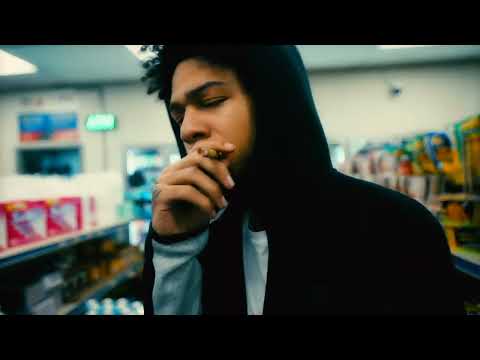 Everythangk - Party Like A Rockstar [Official Music Video]