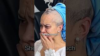 Download lagu She Was Bald On Her Wedding Day, So She Had A Makeover 💄 mp3