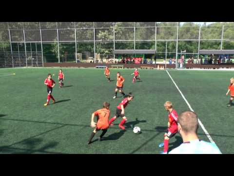 ФК "Вардар-1" (2009) - ФК "ДЮСШ-6-1" (2009). Первый тайм. 4-1