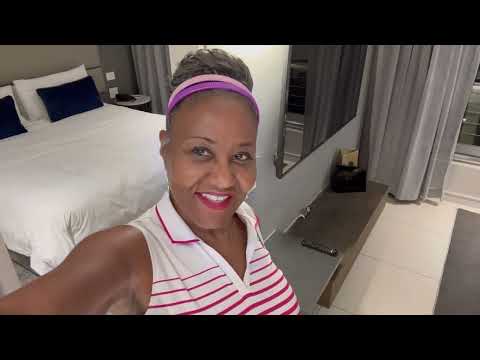 THE REAL SOUTH AFRICA REAL ESTATE TOUR. HOST HOTEL= THE CAPITAL ON THE PARK. Travel Vlog Day 1.
