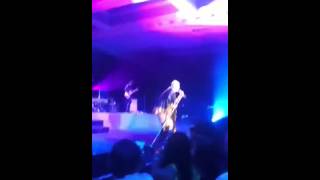 Kesha machine gun love live at the golden nugget