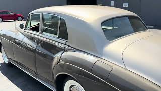 Rolls Royce Silver Cloud II Sedan Walk Around