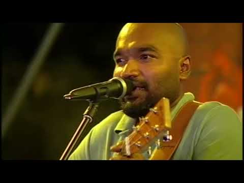 Shiuz live - 7 Ajaibeh  song - dinba  music