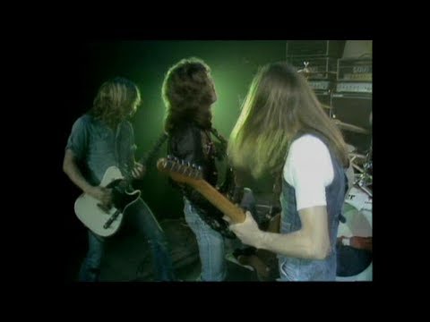 STATUS QUO - ROLL OVER LAY DOWN *LIVE* (1970's)