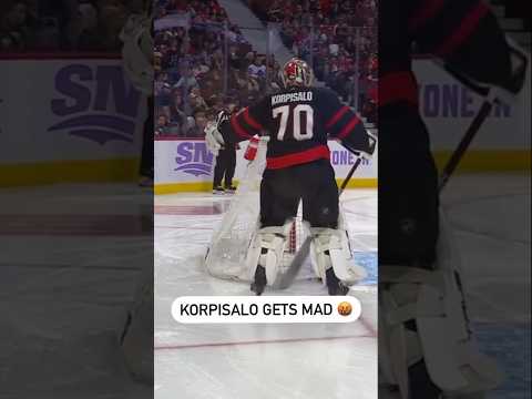A frustrated Joonas Korpisalo letting his defence have it 😳