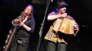 Anne Wiemann & Ulrich Kodjo Wendt in der Fabrik Hamburg