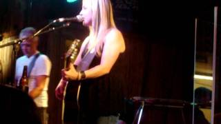 Sunny Sweeney- Amy