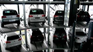 preview picture of video 'Autostadt - Lowering into the Car Towers'